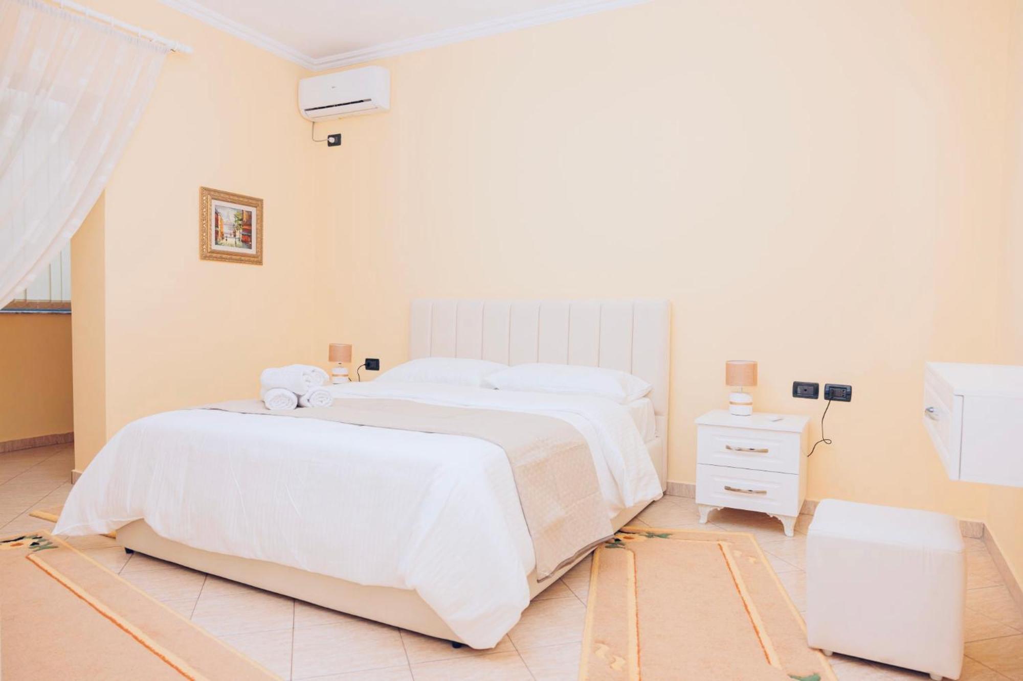 Heart Of Tirana Villa Экстерьер фото